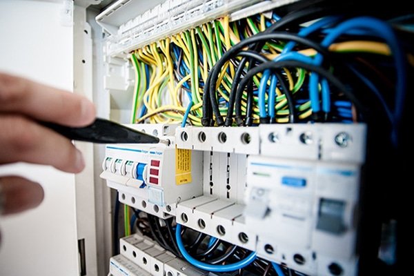 Making the Right Choice for Your Electrical Contractor in West Palm Beach
